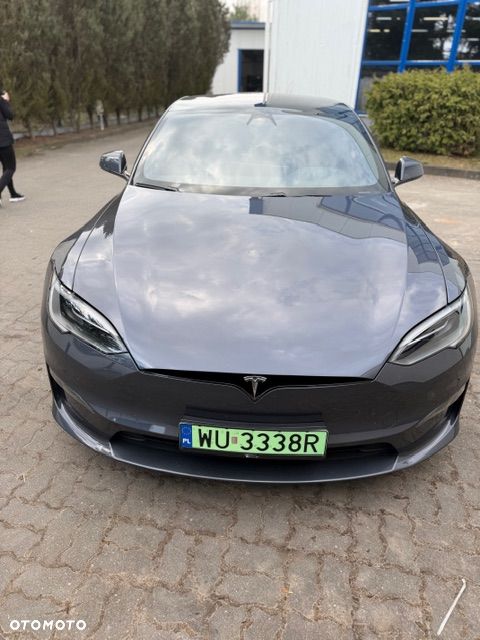 Tesla Model S - 6