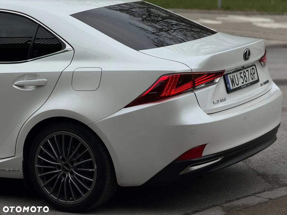 Lexus IS 300h Elegance - 21