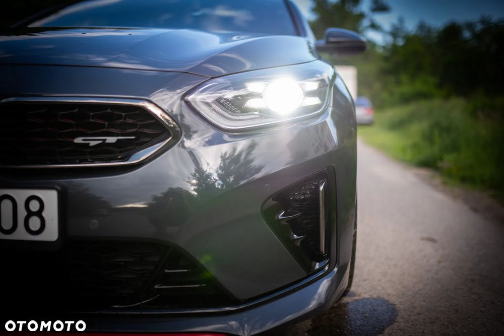 Kia ProCeed 1.6 T-GDI GT DCT - 30