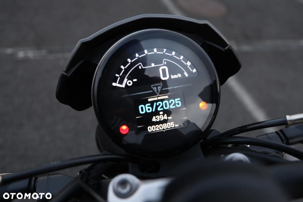 Triumph Trident - 16