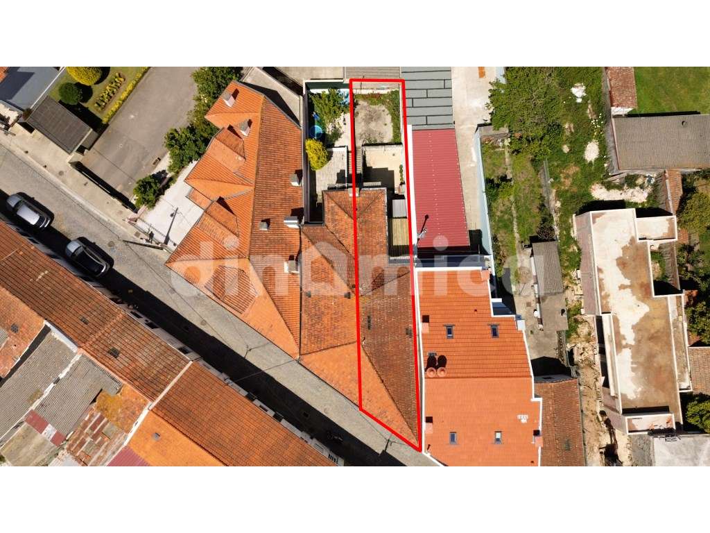 Moradia para Remodelar em Localização Premium - Vila Nova de Gaia (A) - Grande imagem: 3/12