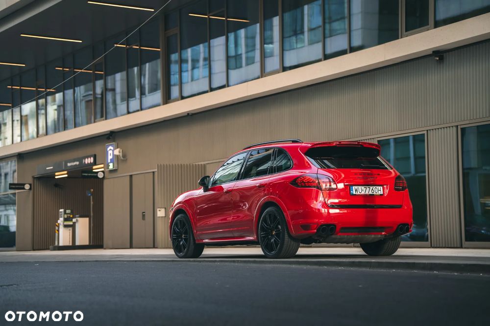 Porsche Cayenne GTS - 21