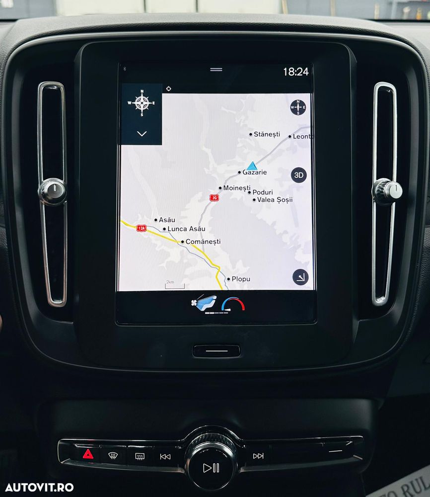 Volvo XC 40 T3 Momentum - 25