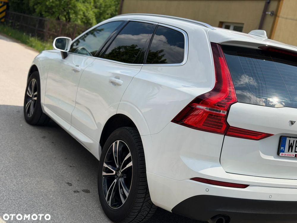 Volvo XC 60 B4 D AWD Momentum Pro - 38