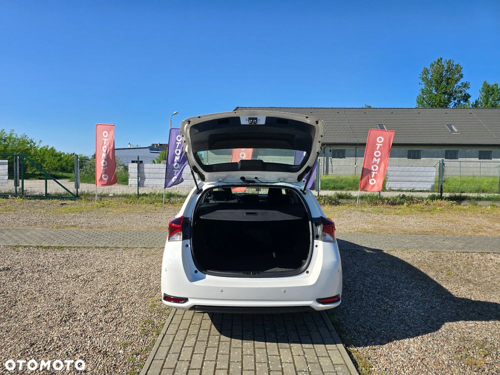 Toyota Auris 1.8 HSD Luna - 11