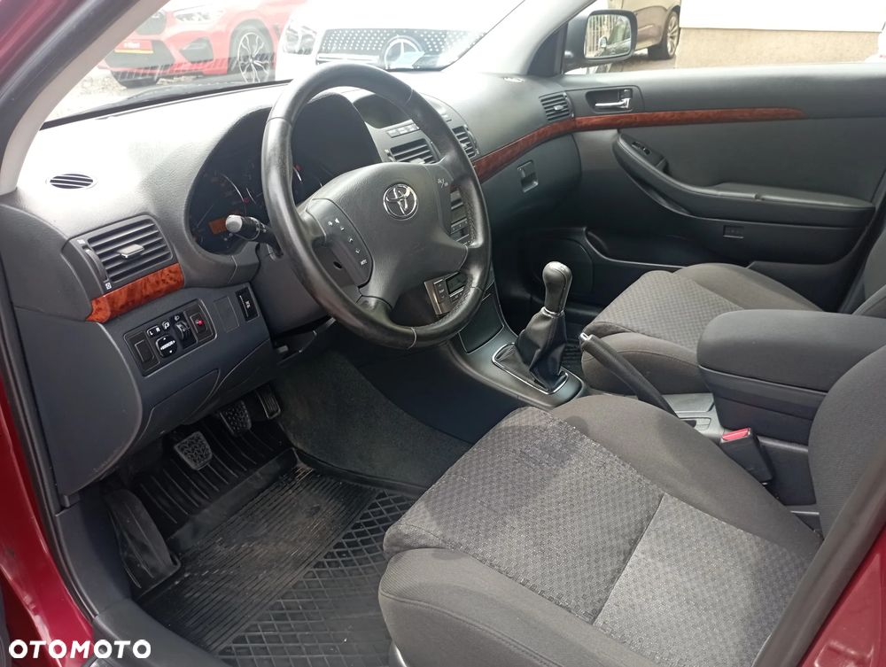 Toyota Avensis 2.0 VVT-i Sol - 7