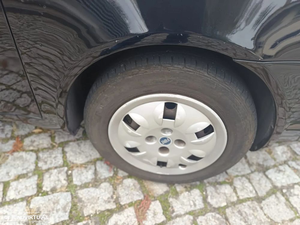 Fiat Punto 1.2 16V ELX - 11