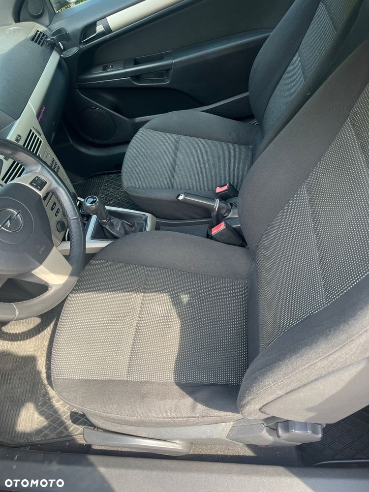 Opel Astra 1.8 Enjoy - 12