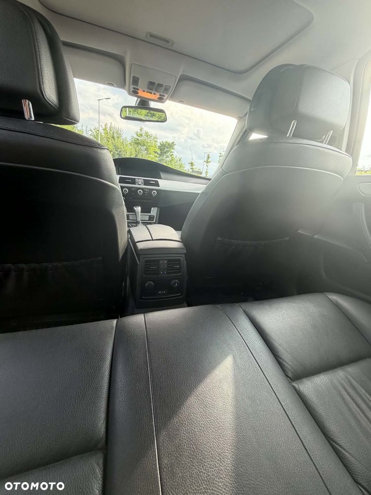 BMW Seria 5 523i - 13