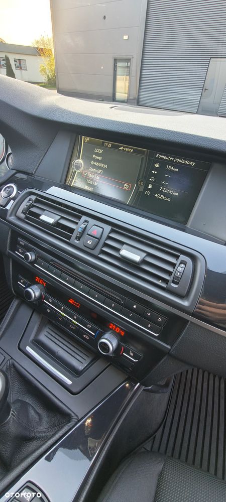 BMW Seria 5 525d Luxury Line - 24