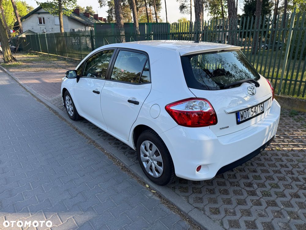 Toyota Auris 1.4 D-4D 2010 - 6