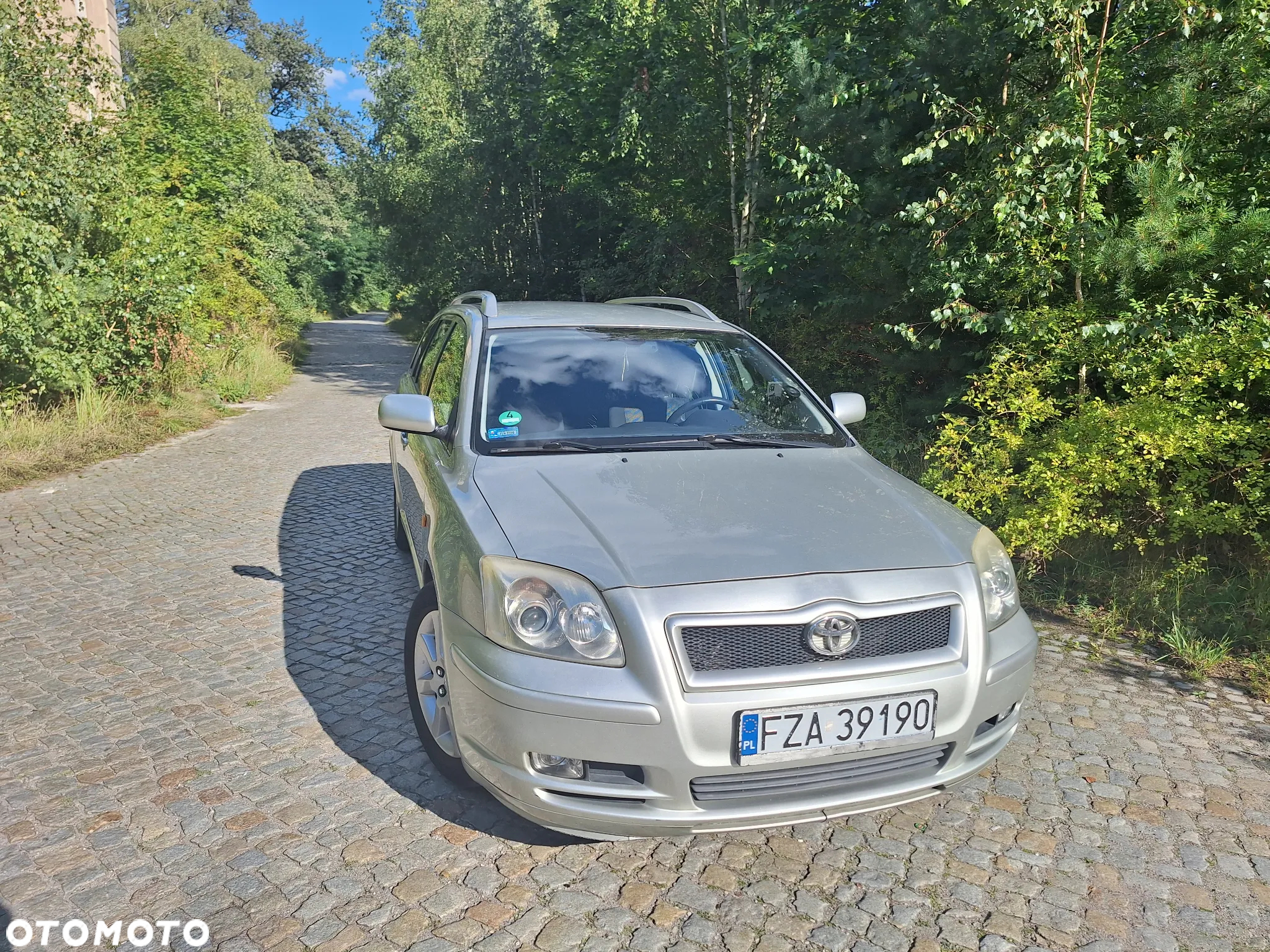 Toyota Avensis 1.8 VVT-i Sol - 2