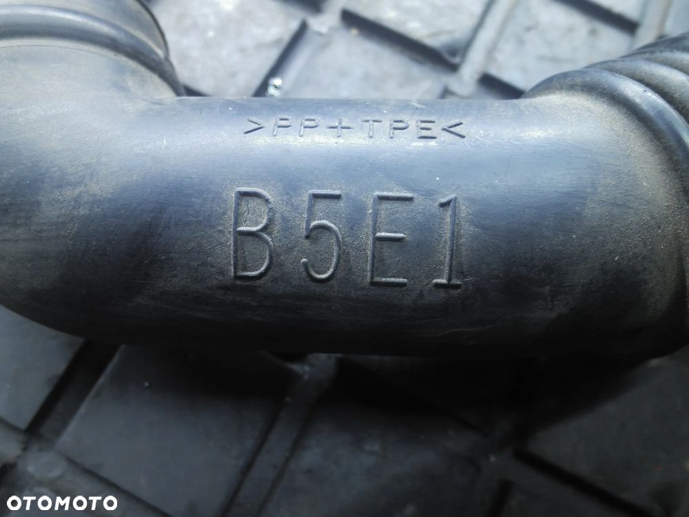 MAZDA DEMIO DW 1.5 16v wąż ssący wąż powietrza wąż rura ssąca powietrze B5E1 - 2