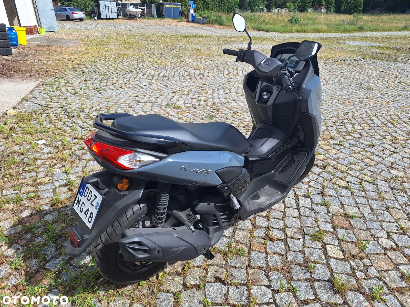Yamaha NMAX - 4