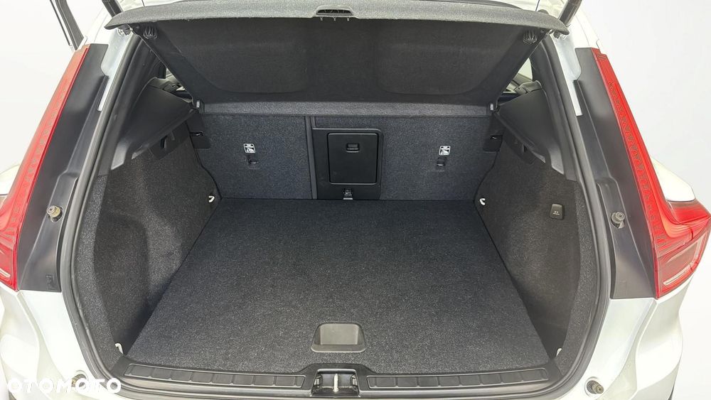 Volvo XC 40 T3 Momentum Pro - 18