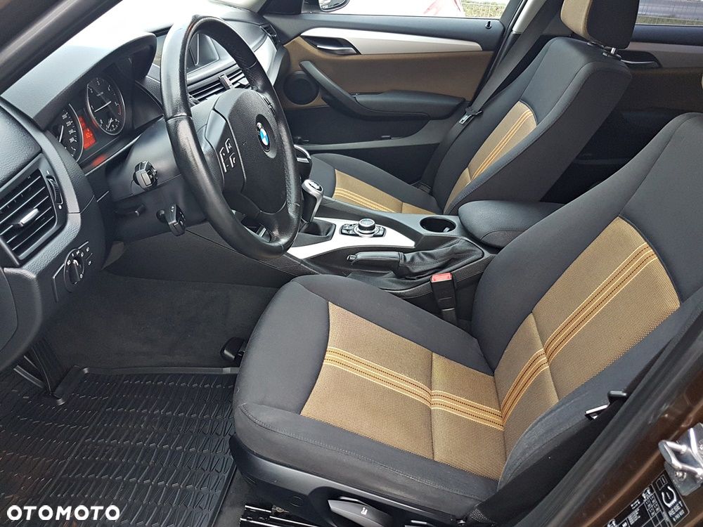 BMW X1 sDrive18d xLine - 15