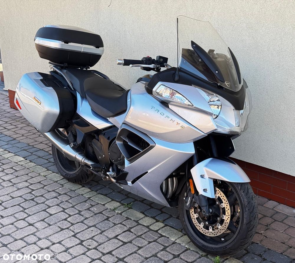Triumph Inny - 2