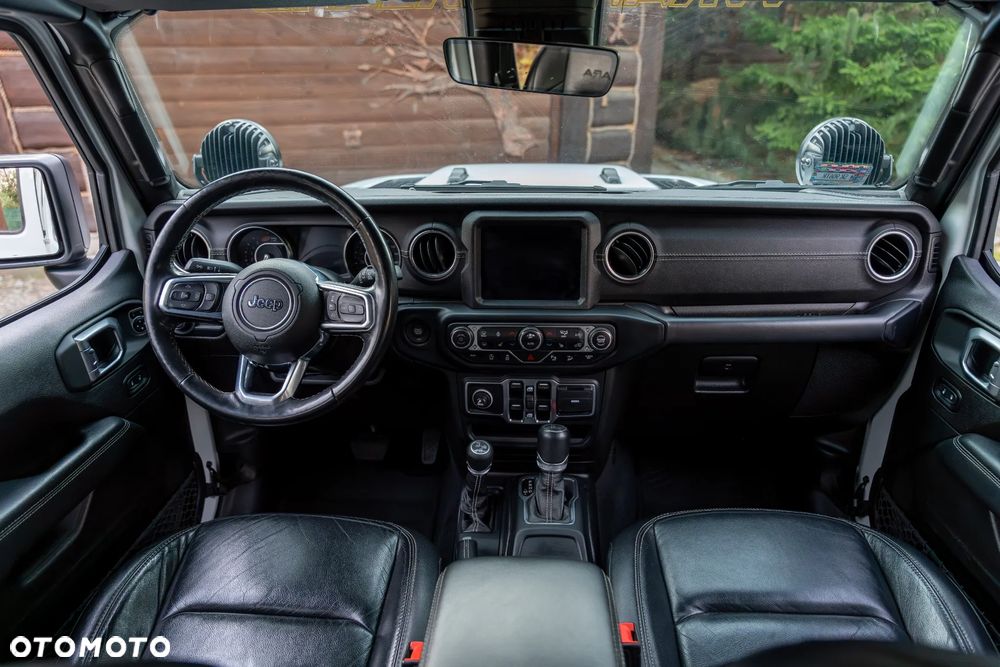 Jeep Wrangler Unlimited GME 2.0 Turbo Sahara - 32