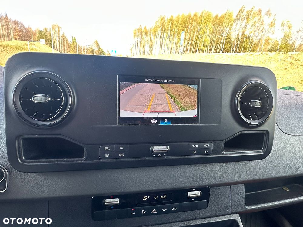 Mercedes-Benz Sprinter - 10