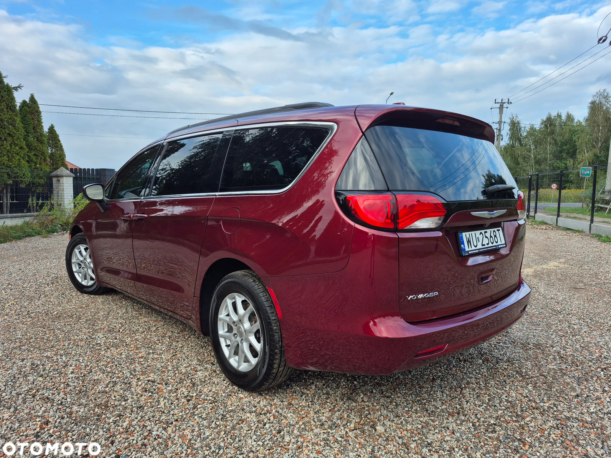 Chrysler Pacifica - 2