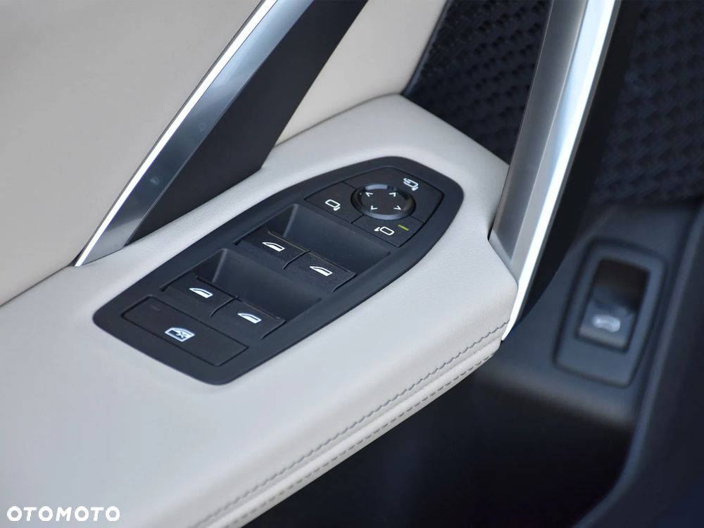 BMW X2 sDrive18d - 18