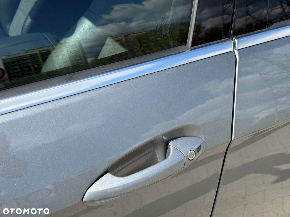 Mercedes-Benz Klasa E 200 CDI DPF BlueEFFICIENCY Automatik Avantgarde - 12