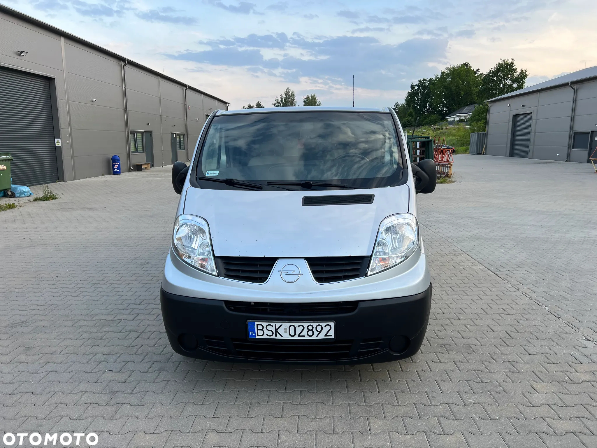 Opel Vivaro L2H1 - 2