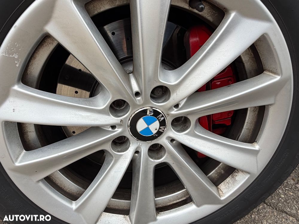 BMW Seria 5 525d xDrive AT - 11