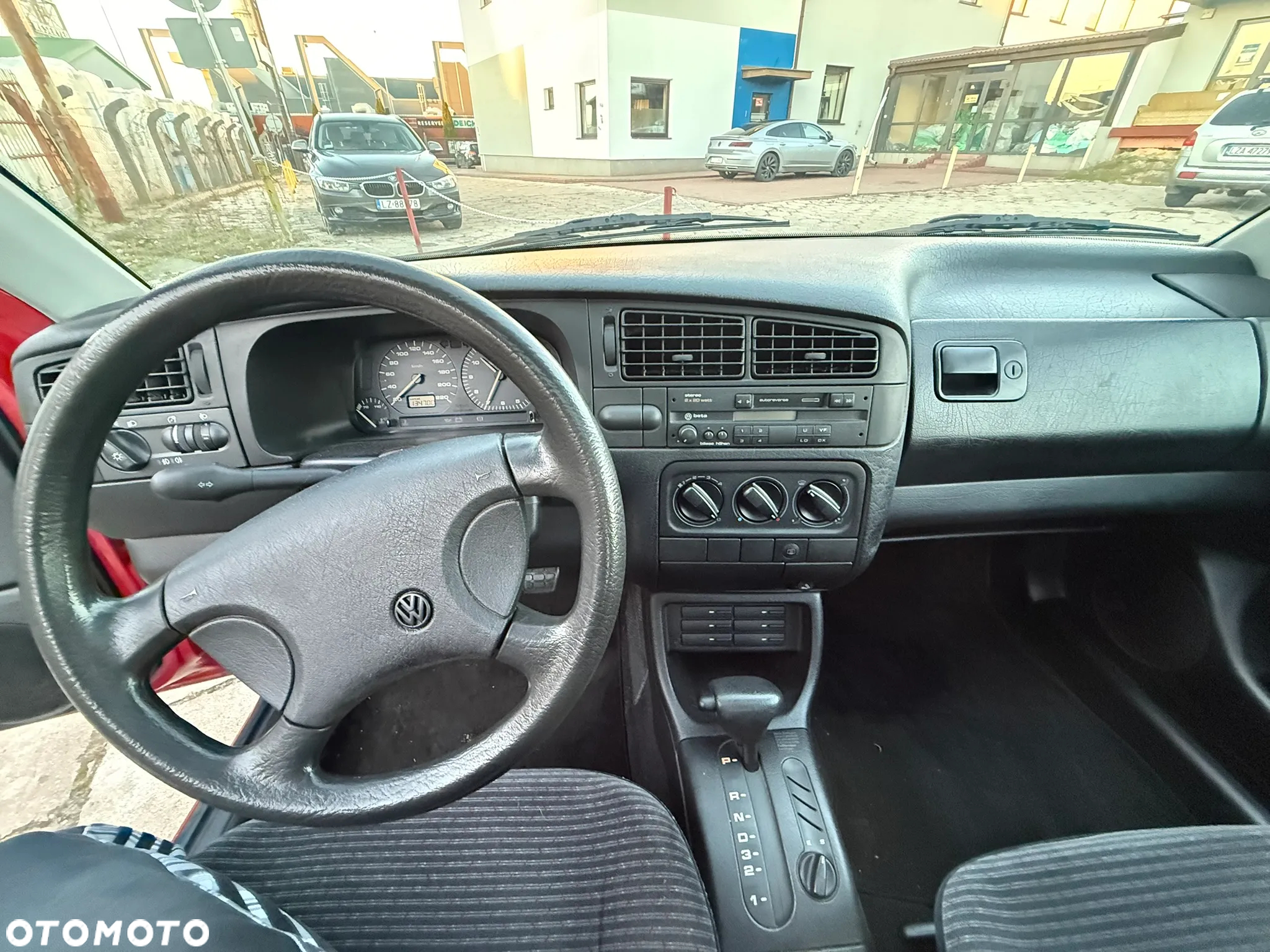 Volkswagen Golf - 19