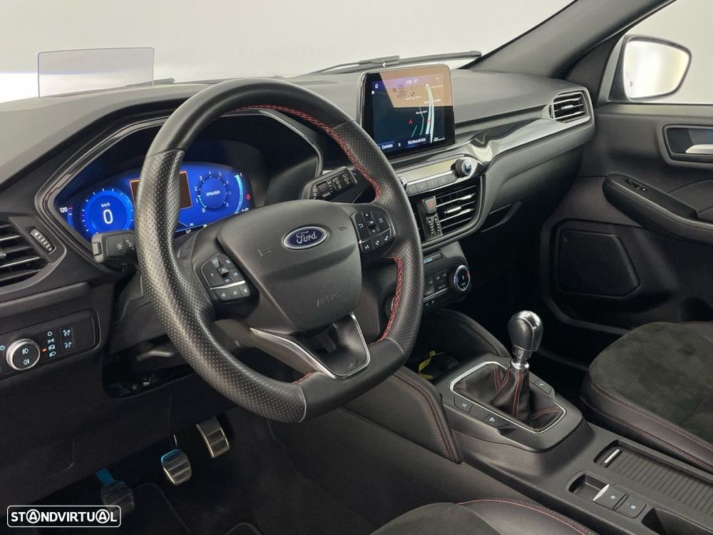 Ford Kuga 1.5 EcoBoost ST-Line X - 15