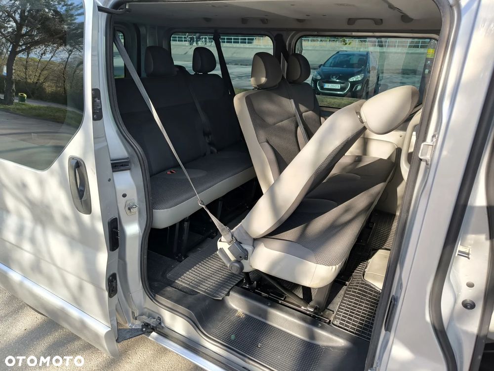 Opel Vivaro L2H1 2.9t - 30