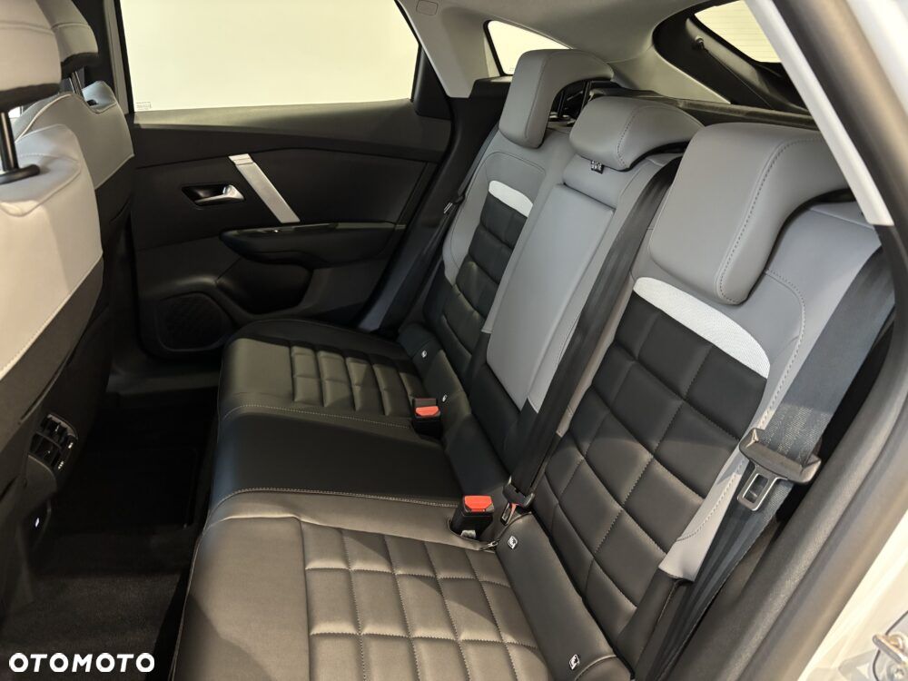 Citroën C4 1.2 mHEV Max eDCT6 - 13