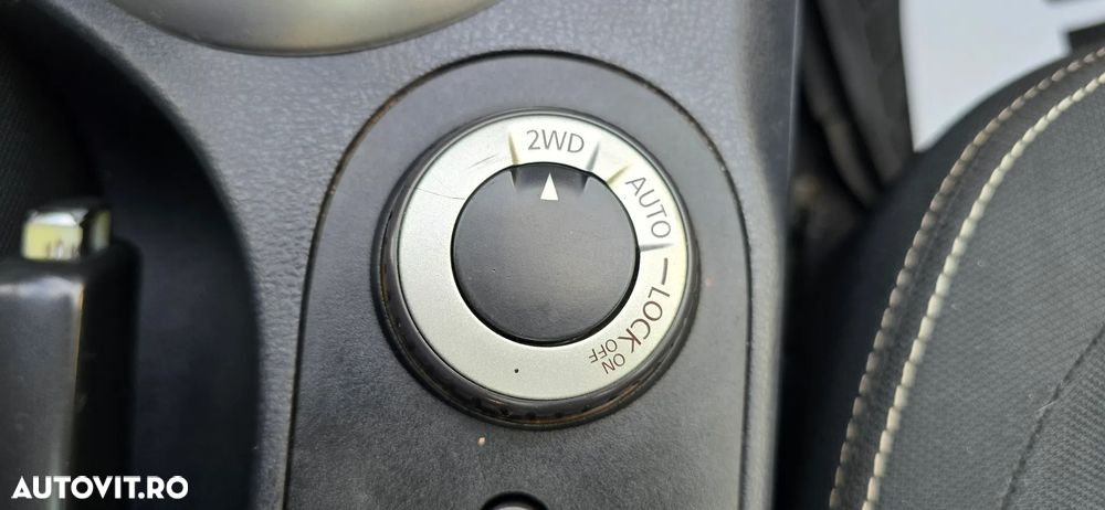 Nissan Qashqai 1.6 DCI 4 x 4 DPF Start/Stop tekna - 11