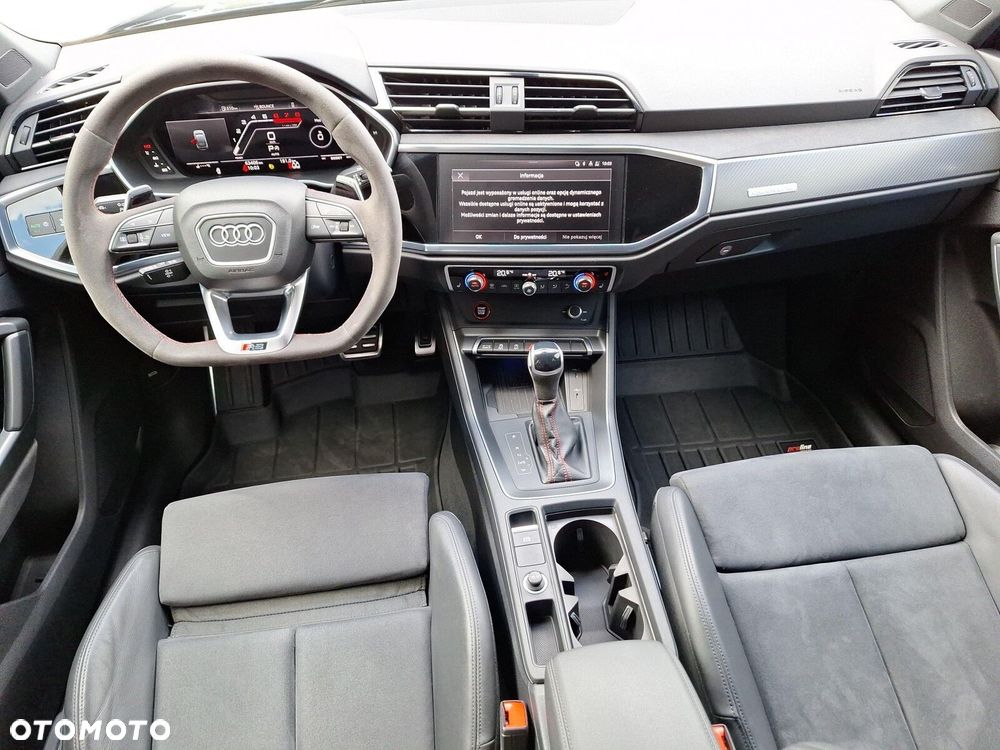 Audi RS Q3 Sportback - 11