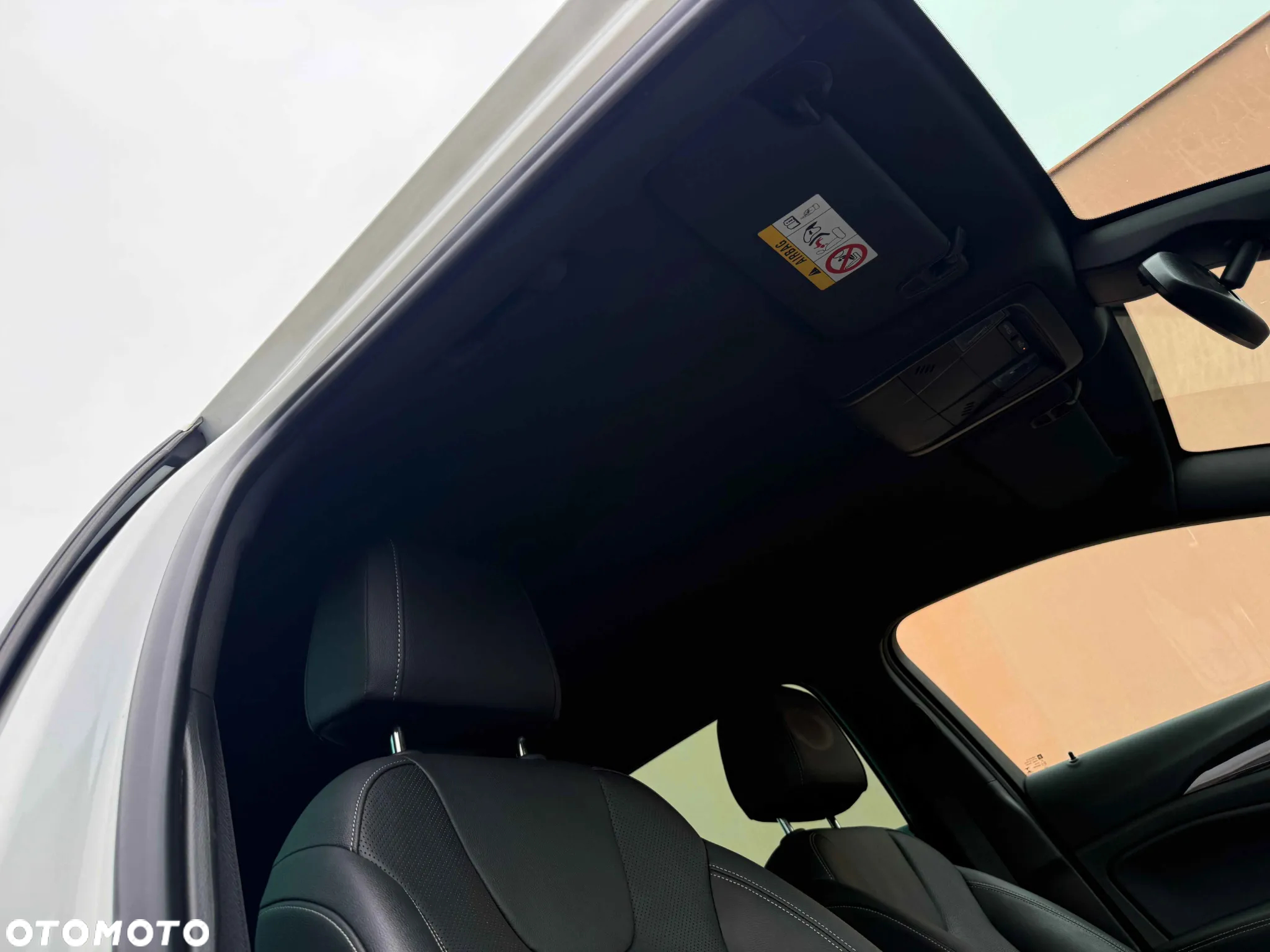 Opel Insignia - 8