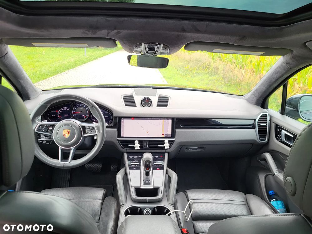 Porsche Cayenne Standard - 18