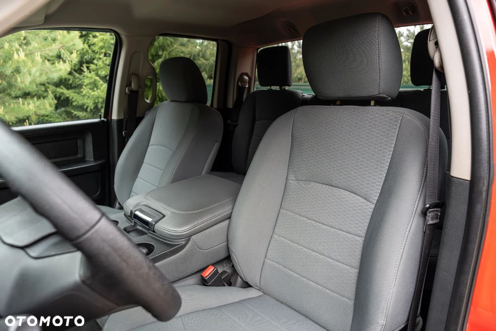 RAM 1500 Quad Cab Sport - 25