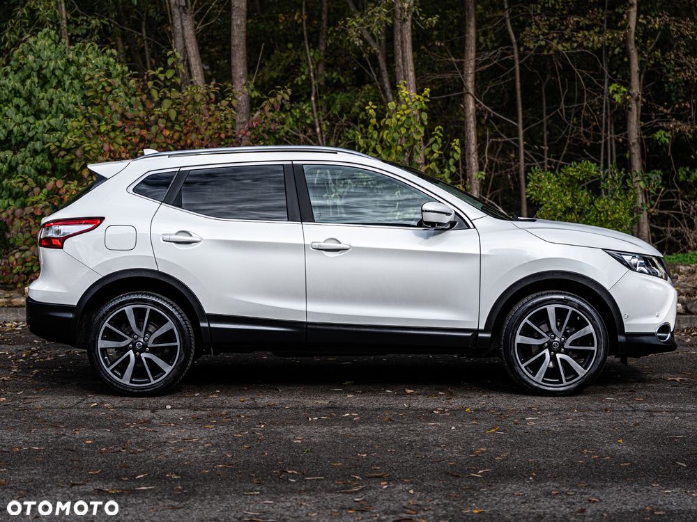 Nissan Qashqai 1.6 dCi TEKNA - 6