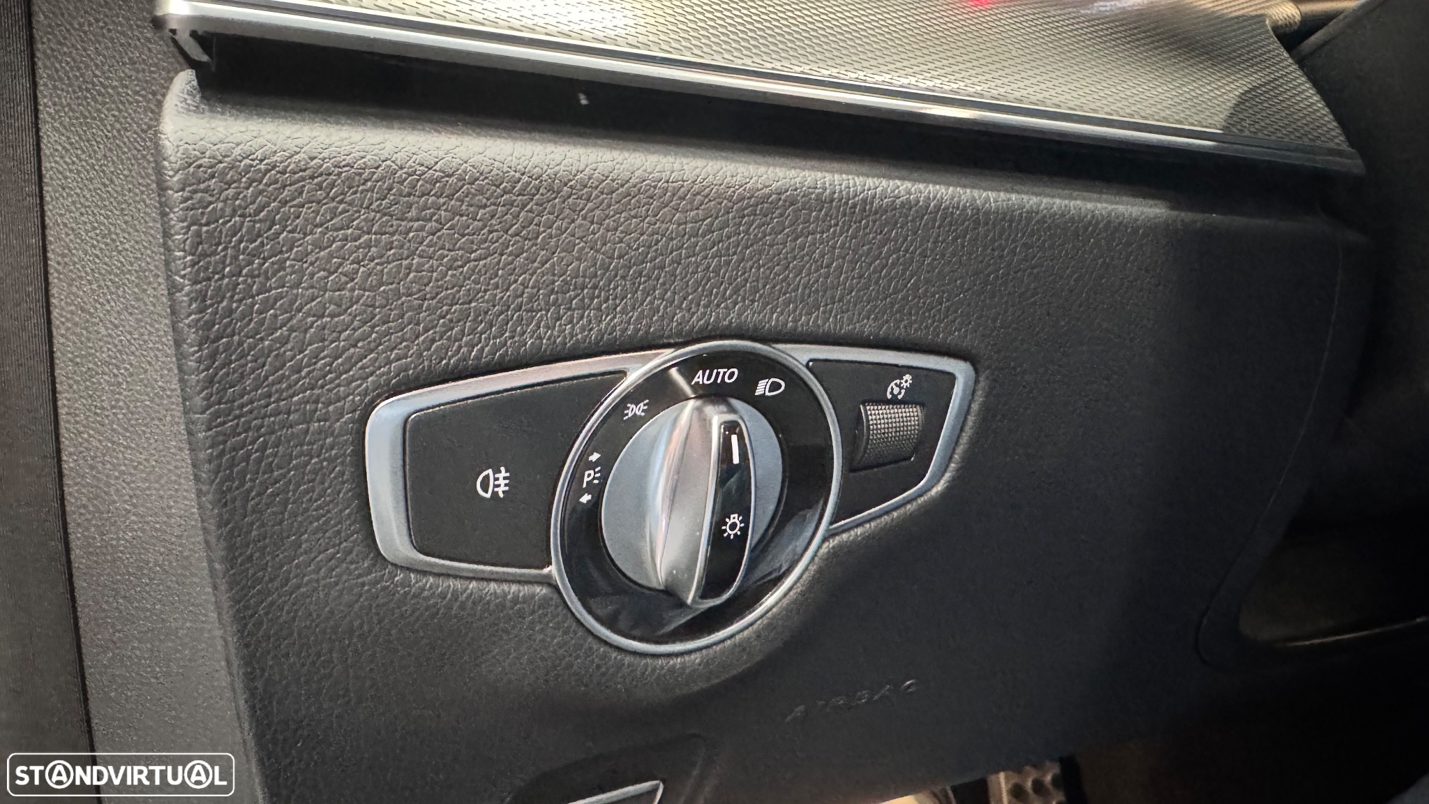 Mercedes-Benz E 220 d AMG - 16