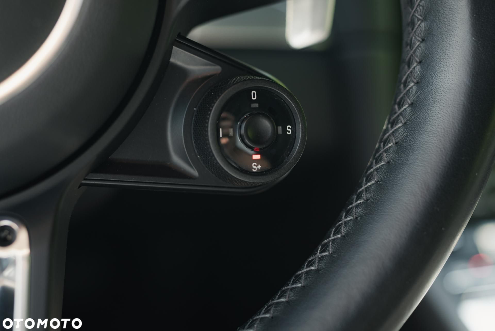 Porsche 718 Cayman - 24