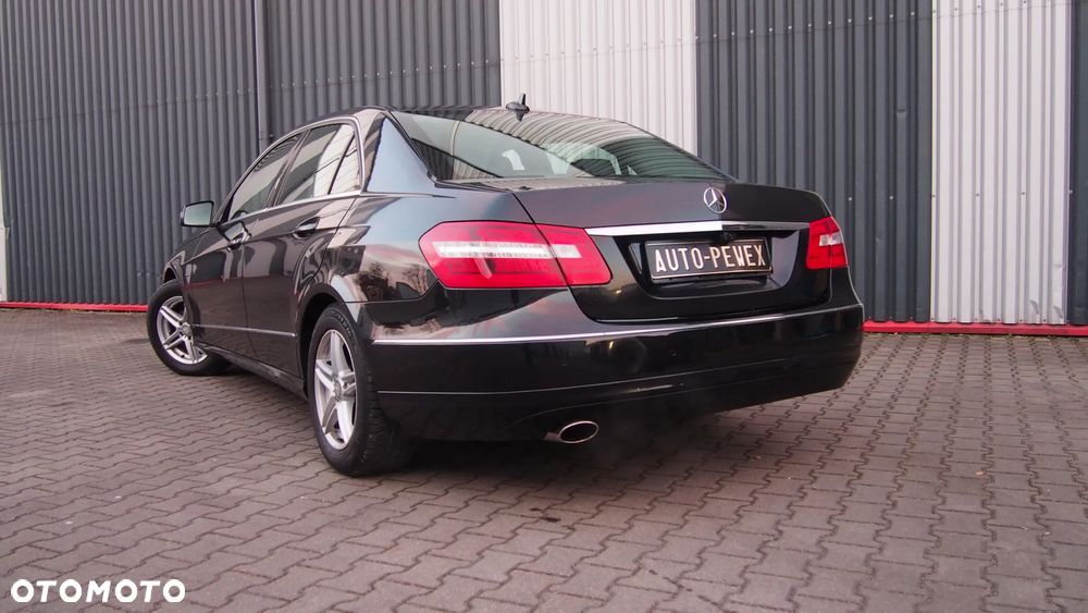 Mercedes-Benz Klasa C 180 Kompressor BlueEFFICIENCY Elegance - 3