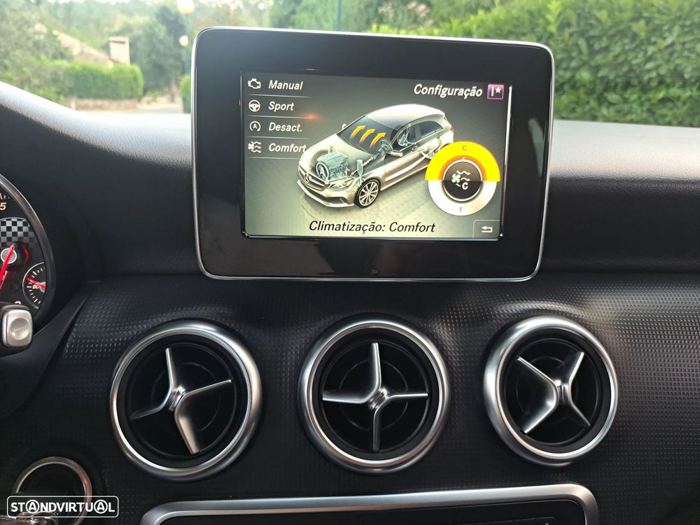 Mercedes-Benz A 180 7G-DCT Urban - 30