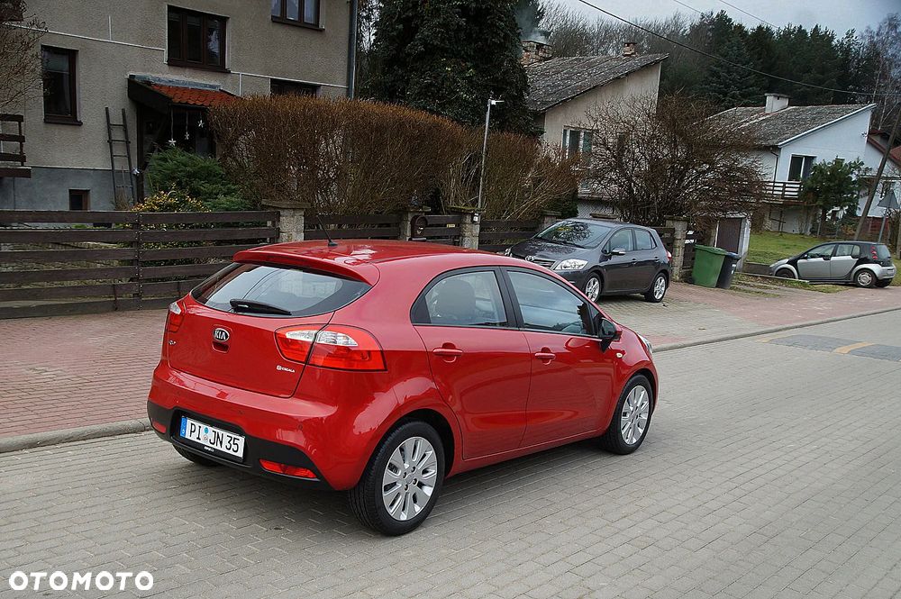 Kia Rio 1.2 Business Line - 7