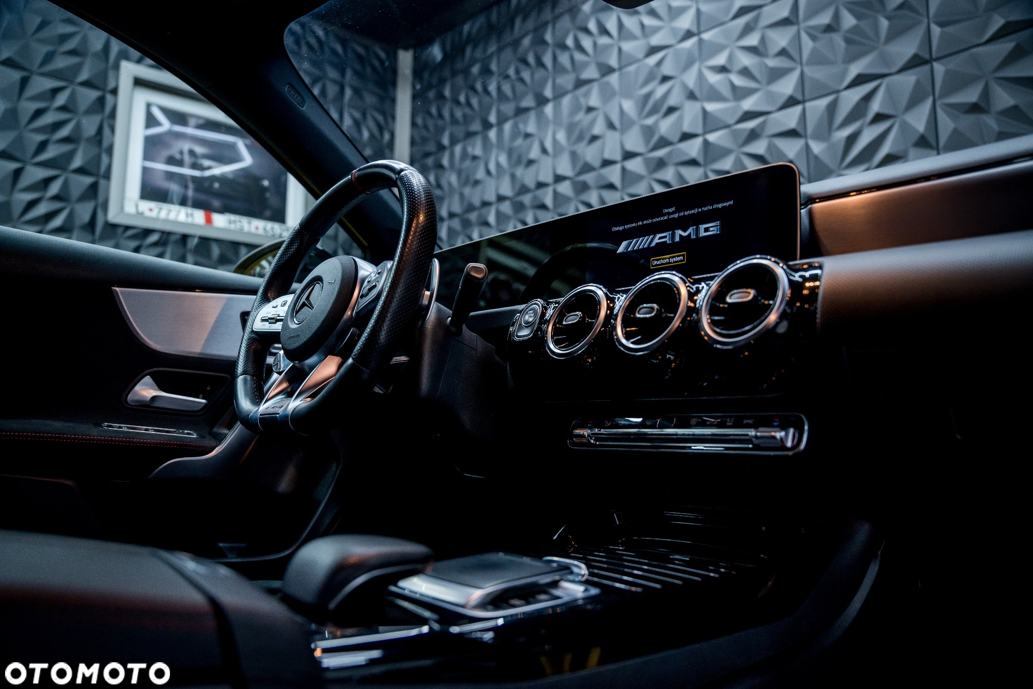 Mercedes-Benz Klasa A 35 AMG 4-Matic Edition 1 7G-DCT - 32