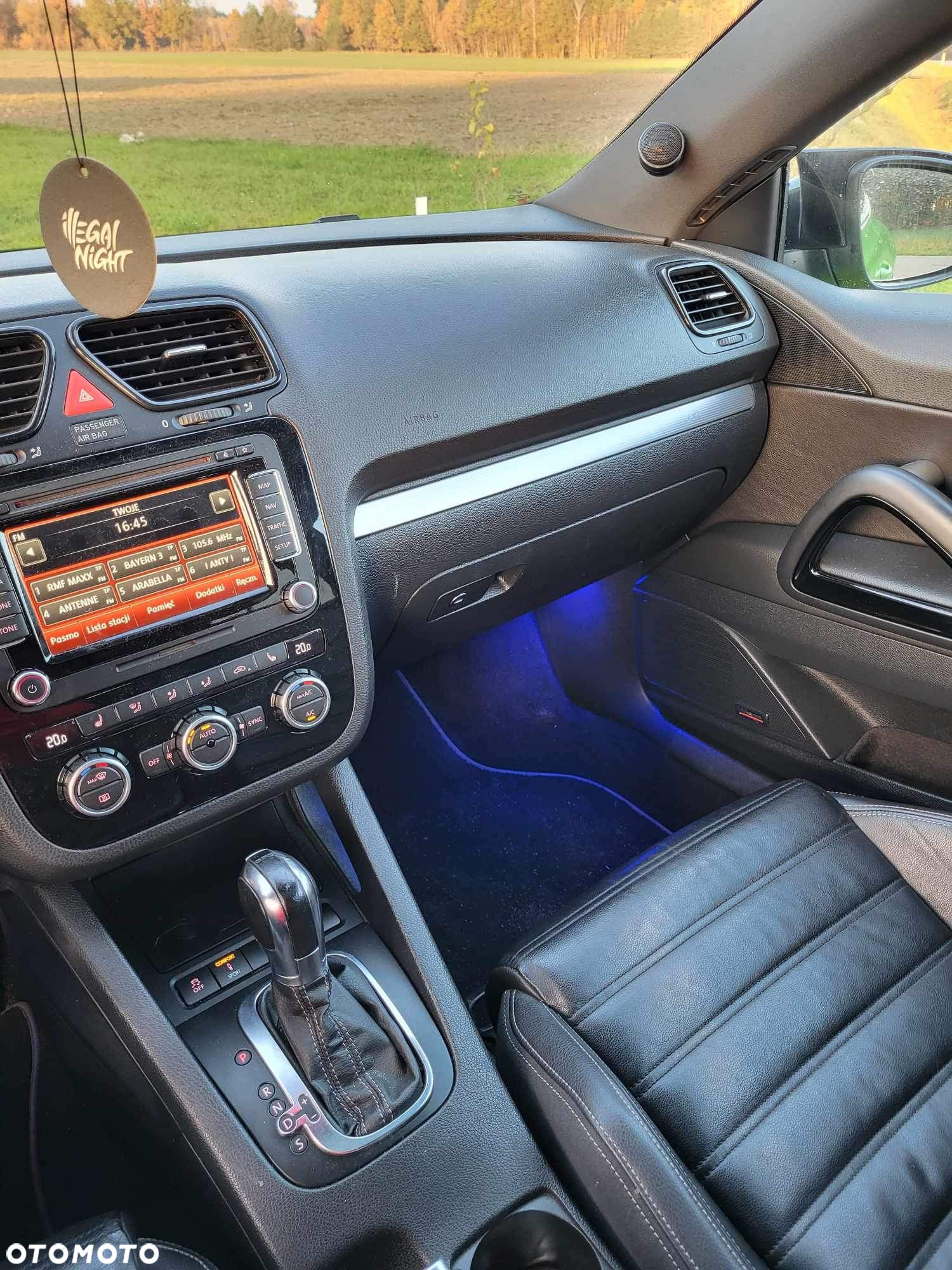 Volkswagen Scirocco 2.0 TSI R DSG - 12