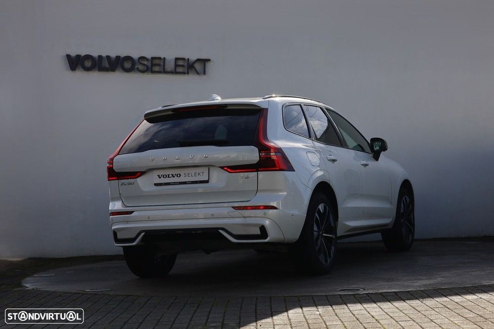 Volvo XC 60 2.0 T6 PHEV Plus Dark - 43