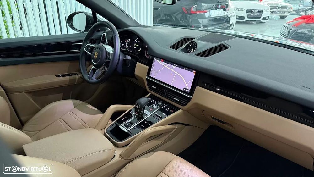 Porsche Cayenne Coupé E-Hybrid - 15