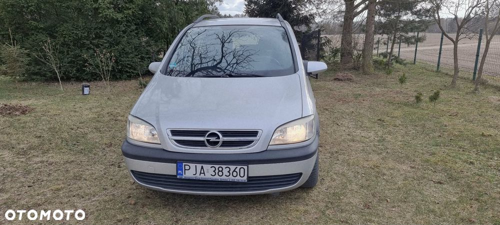 Opel Zafira 1.6 16V Comfort - 1