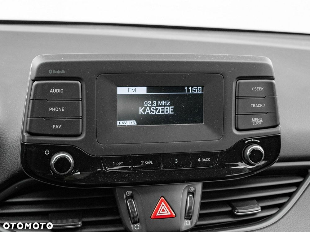 Hyundai i30 1.5 DPI Classic + - 18