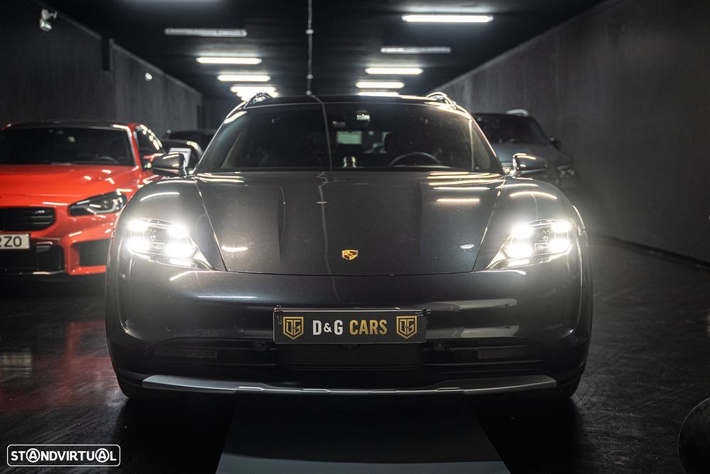 Porsche Taycan Cross Turismo 4 - 27